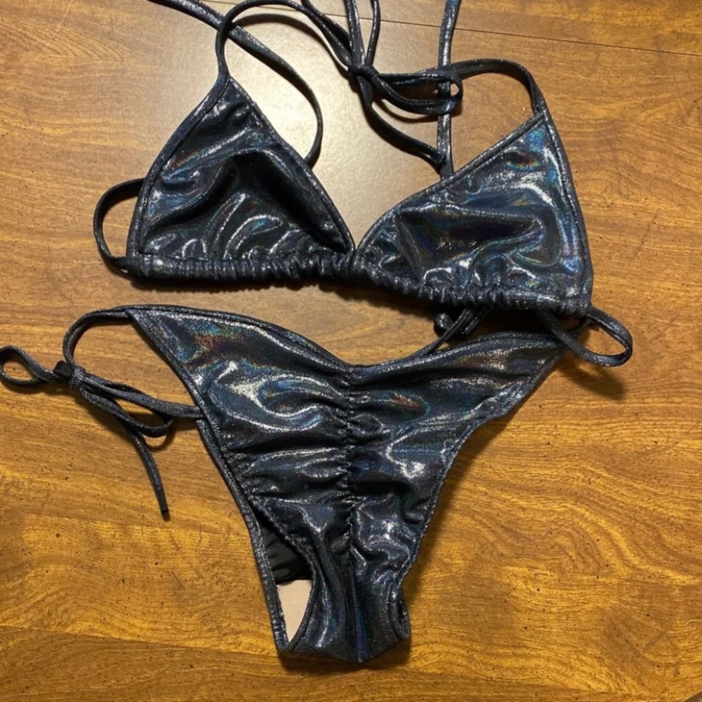 Competition bikini posing suit